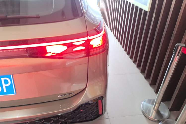 Used Volkswagen Tayron 2025 Tiguan L 380TSI 4Motion Luxury Right Rear Taillight