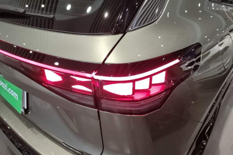 Used Volkswagen Tayron 2025 Tiguan L 380TSI 4Motion Luxury Easy Package Right Rear Taillight