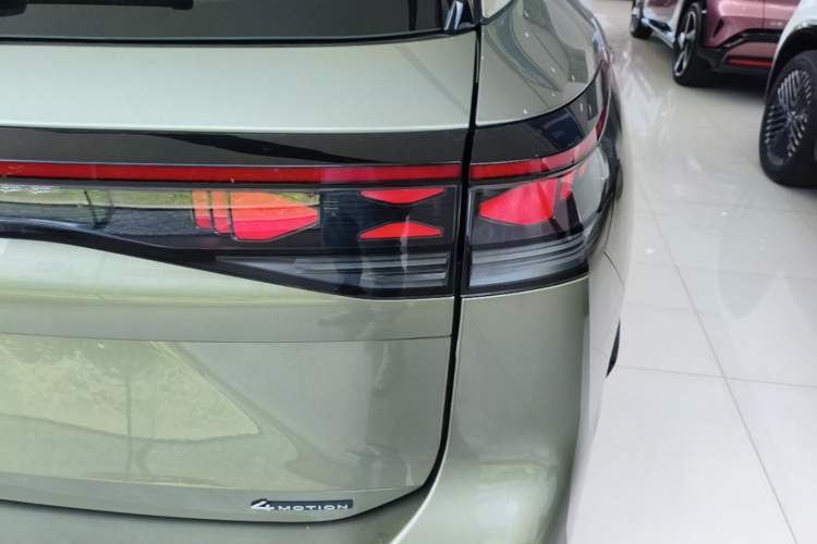 Used Volkswagen Tayron 2025 Tiguan L 380TSI 4Motion Luxury Right Rear Taillight