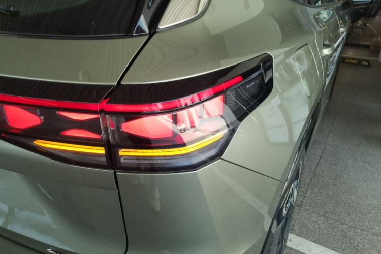 Used Volkswagen Tayron 2025 Tiguan L 380TSI 4Motion Luxury Easy Package Right Rear Taillight