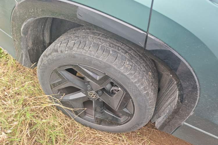 Used Volkswagen Tayron 2025 Tharu L 330TSI Two-Wheel Drive Elite City Package Right Rear Wheel Hub
