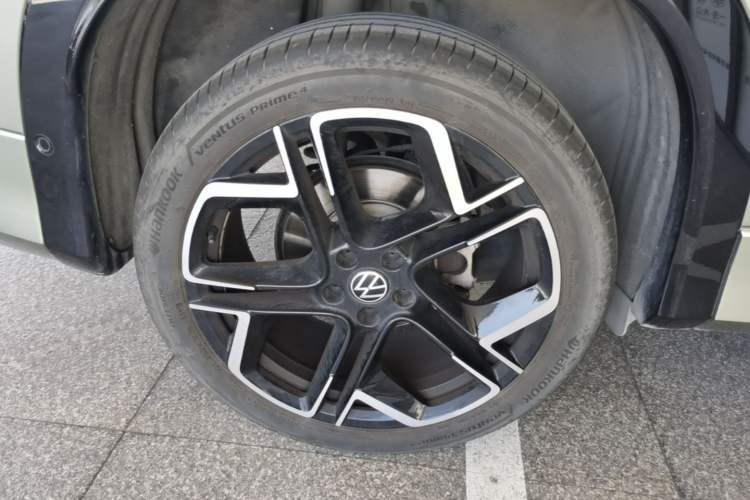 Used Volkswagen Tayron 2025 Tiguan L 380TSI 4Motion Luxury Easy Package Right Rear Wheel Hub