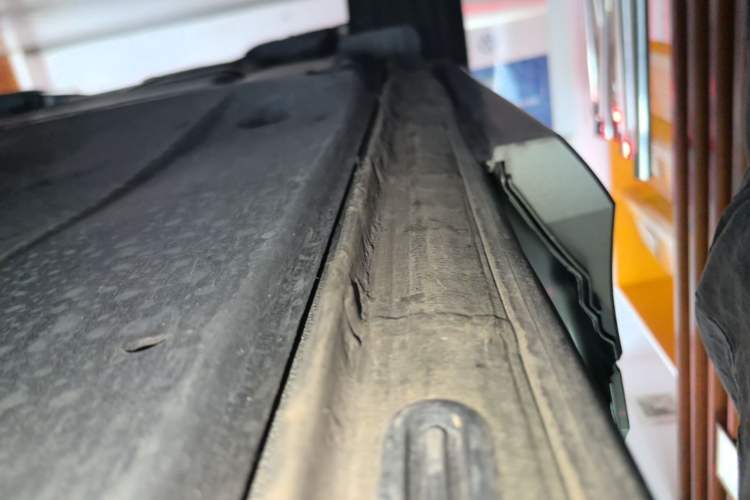 Used Volkswagen Tayron 2025 Tiguan L 380TSI 4Motion Luxury Right Side Sill