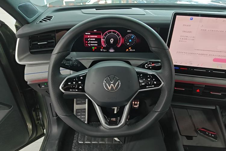 Used Volkswagen Tayron 2025 Tiguan L 380TSI 4Motion Luxury Easy Package Steering Wheel