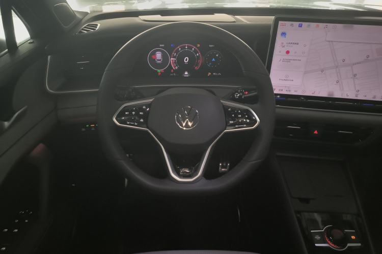 Used Volkswagen Tayron 2025 Tiguan L 380TSI 4Motion Luxury Easy Package Steering Wheel
