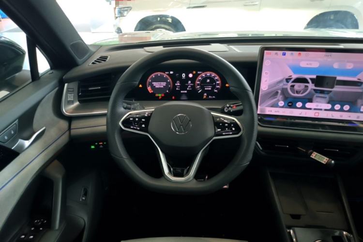 Used Volkswagen Tayron 2025 Tiguan L 380TSI 4Motion Luxury Easy Package Steering Wheel
