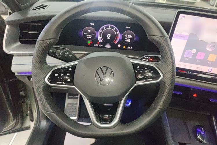 Used Volkswagen Tayron 2025 Tiguan L 380TSI 4Motion Luxury Easy Package Steering Wheel
