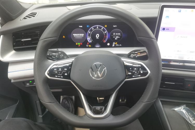 Used Volkswagen Tayron 2025 Tiguan L 380TSI 4Motion Luxury Easy Package Steering Wheel