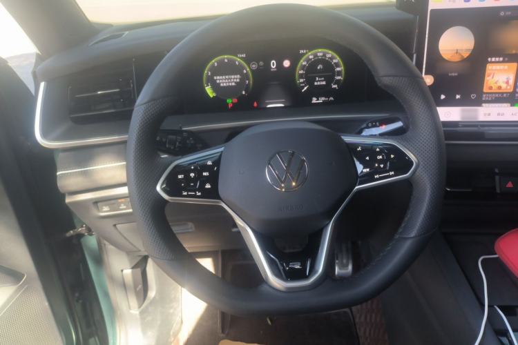Used Volkswagen Tayron 2025 Tharu L 330TSI Two-Wheel Drive Elite City Package Steering Wheel