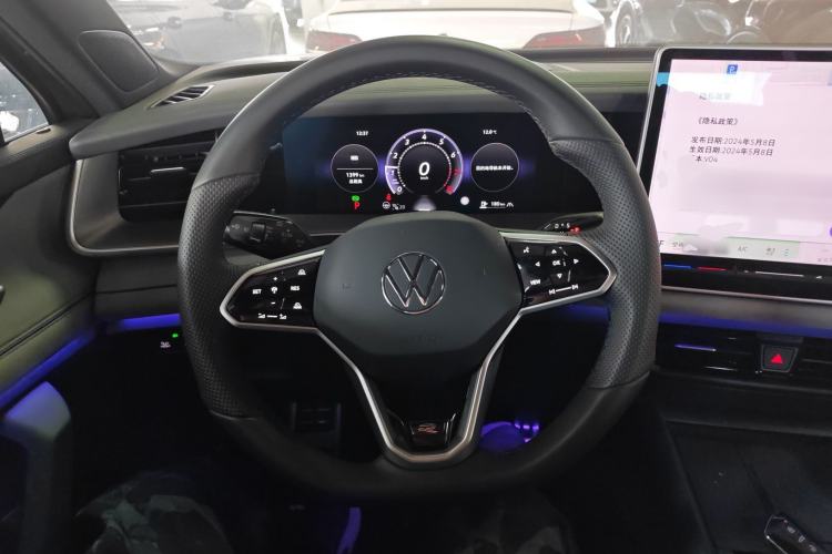Used Volkswagen Tayron 2025 Tiguan L 380TSI 4Motion Luxury Easy Package Steering Wheel