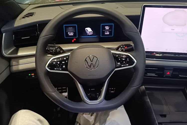 Used Volkswagen Tayron 2025 Tiguan L 380TSI 4Motion Luxury Easy Package Steering Wheel