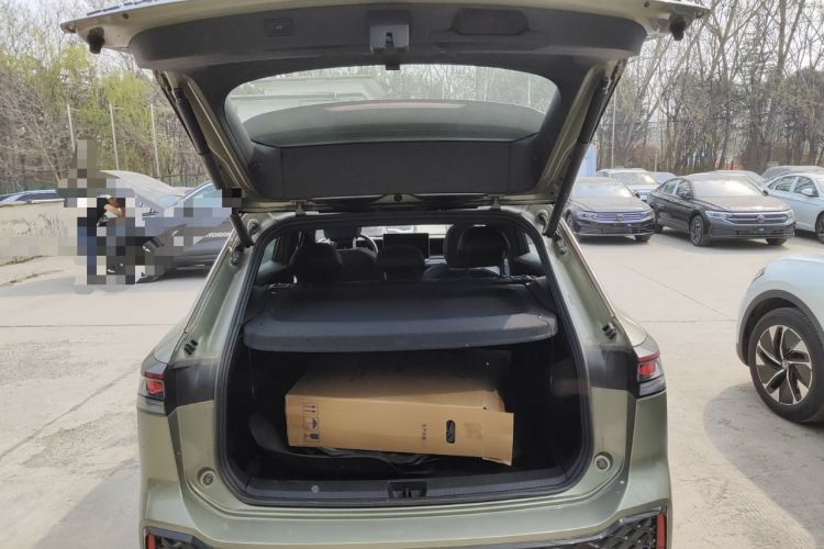 Used Volkswagen Tayron 2025 Tiguan L 380TSI 4Motion Luxury Easy Package Trunk