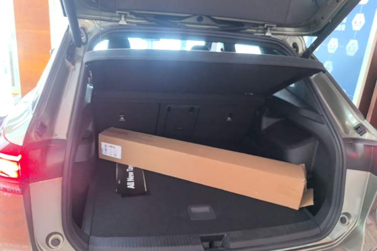 Used Volkswagen Tayron 2025 Tiguan L 380TSI 4Motion Luxury Trunk