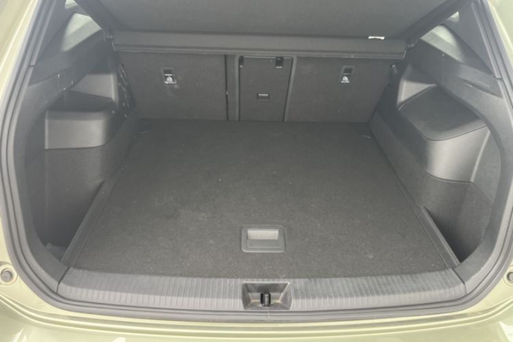 Used Volkswagen Tayron 2025 Tiguan L 380TSI 4Motion Luxury Easy Package Trunk