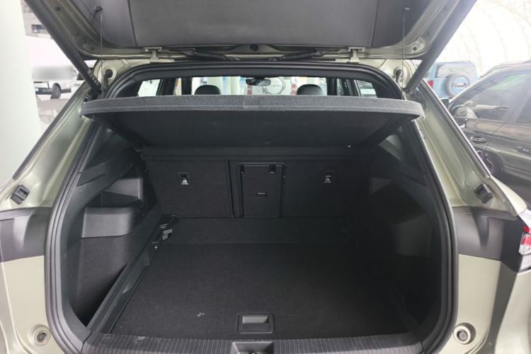 Used Volkswagen Tayron 2025 Tiguan L 380TSI 4Motion Luxury Easy Package Trunk