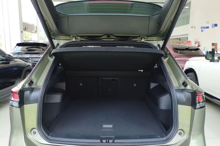 Used Volkswagen Tayron 2025 Tiguan L 380TSI 4Motion Luxury Trunk