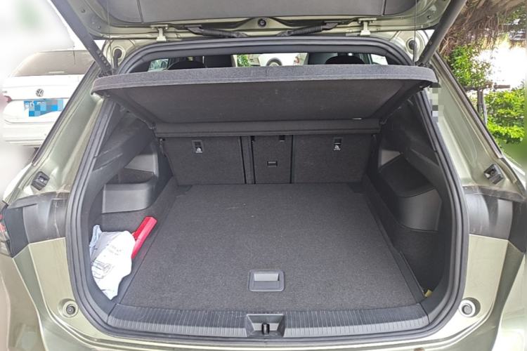 Used Volkswagen Tayron 2025 Tiguan L 380TSI 4Motion Luxury Trunk