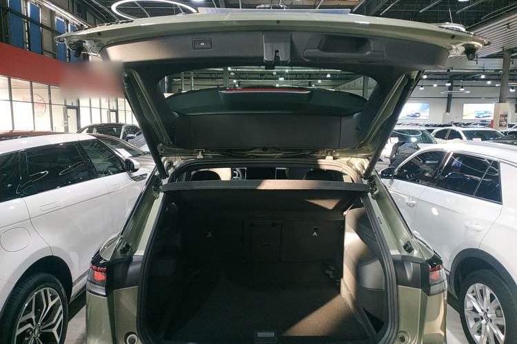 Used Volkswagen Tayron 2025 Tiguan L 380TSI 4Motion Luxury Easy Package Trunk