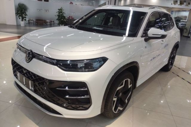 Volkswagen Tayron 2025 Tharu L 330TSI Two-Wheel Drive Elite City Package d’occasion
