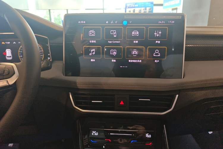 Used Volkswagen Tayron 2025 Zhongxiang Version 330TSI Audio And AC Panel