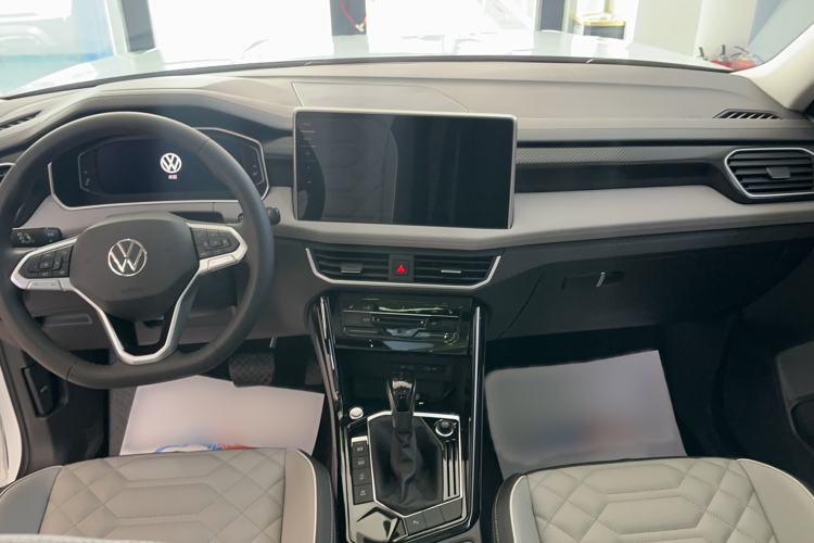 Used Volkswagen Tayron 2025 Zhongxiang Version 300TSI Center Console