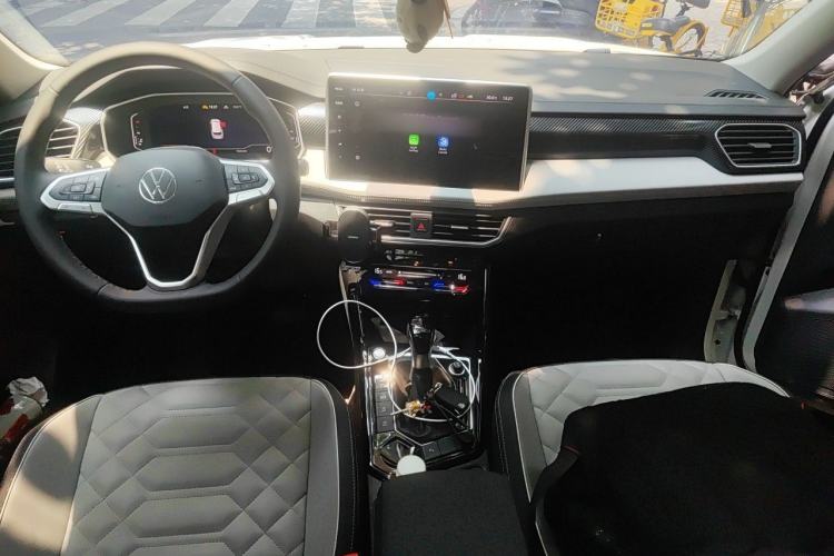 Used Volkswagen Tayron 2025 Zhongxiang Version 330TSI Center Console