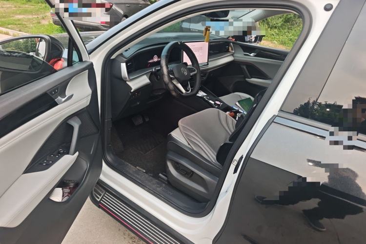 Used Volkswagen Tayron 2025 Tiguan L 330TSI Two-Wheel-Drive Elite Driver Seat