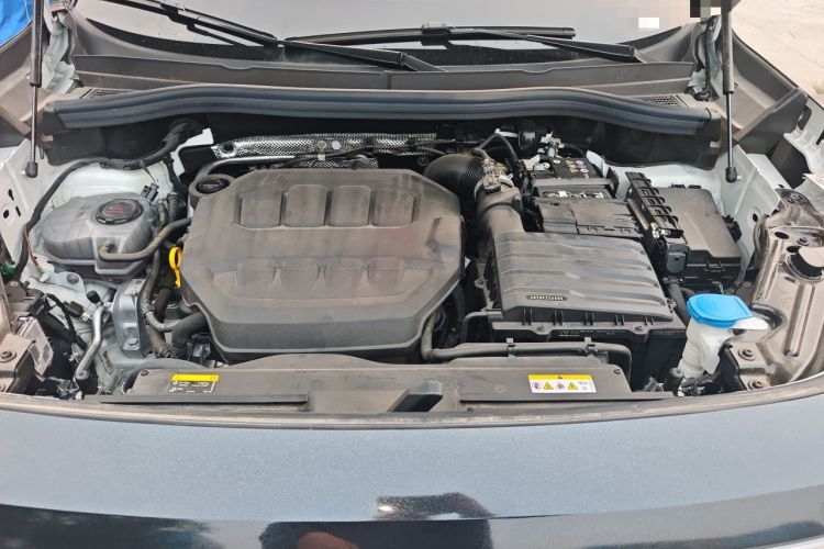 Used Volkswagen Tayron 2025 Tiguan L 330TSI Two-Wheel-Drive Elite Engine Bay