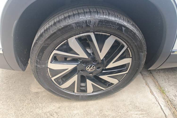 Used Volkswagen Tayron 2025 Zhongxiang Version 330TSI Exterior 5
