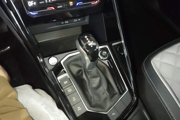 Used Volkswagen Tayron 2025 Zhongxiang Version 300TSI Gear Lever