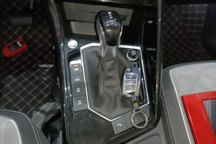 Used Volkswagen Tayron 2025 Zhongxiang Version 300TSI Gear Lever