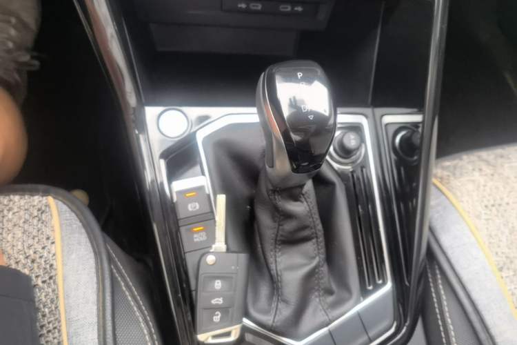 Used Volkswagen Tayron 2025 Zhongxiang Version 300TSI Gear Lever