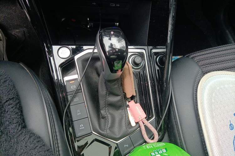 Used Volkswagen Tayron 2025 Zhongxiang Version 300TSI Gear Lever