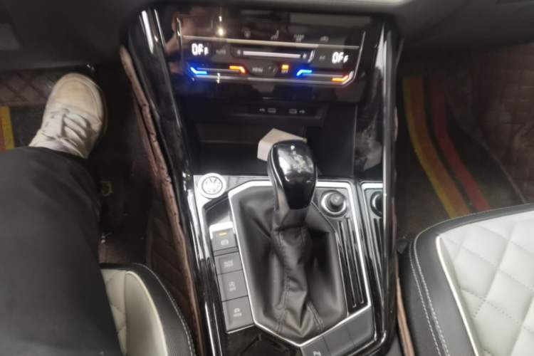 Used Volkswagen Tayron 2025 Zhongxiang Version 300TSI Gear Lever