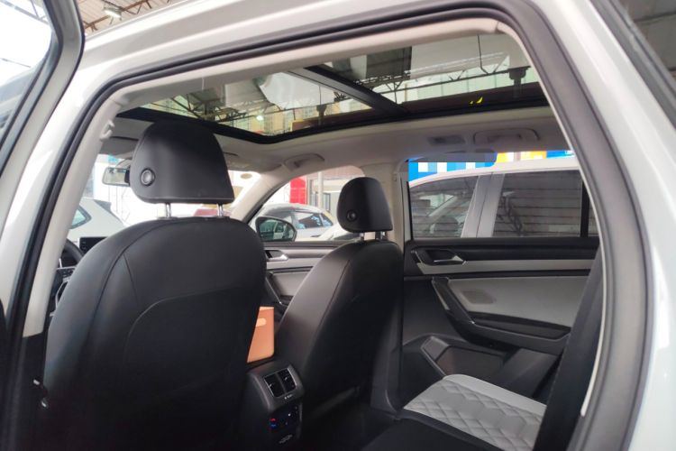 Used Volkswagen Tayron 2025 Facelifted Model, Popular Version, 300TSI Headliner