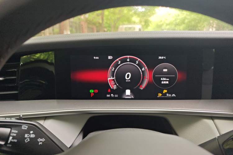 Used Volkswagen Tayron 2025 Tharu L 330TSI Two-Wheel Drive Elite City Package Instrument Cluster