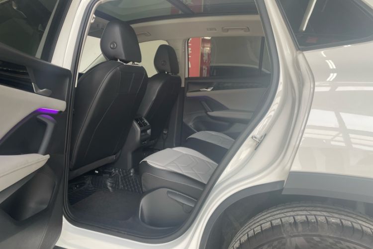 Used Volkswagen Tayron 2025 Tiguan L 300TSI Two-Wheel-Drive Elite Edition Interior 1