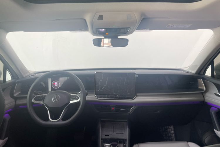 Used Volkswagen Tayron 2025 Tiguan L 300TSI Two-Wheel-Drive Elite Edition Interior 2