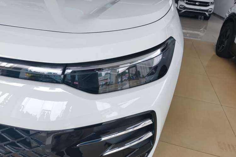 Used Volkswagen Tayron 2025 Tharu L 330TSI Two-Wheel Drive Elite City Package Left Front Headlight