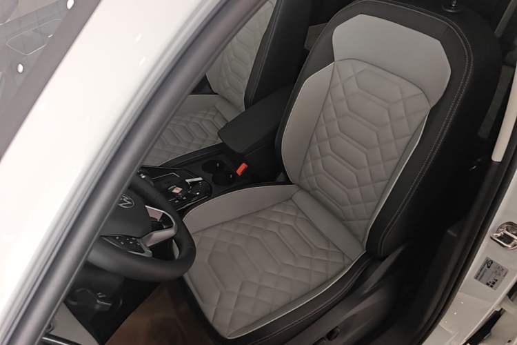 Used Volkswagen Tayron 2025 Facelifted Model, Popular Version, 300TSI Left Front Seat