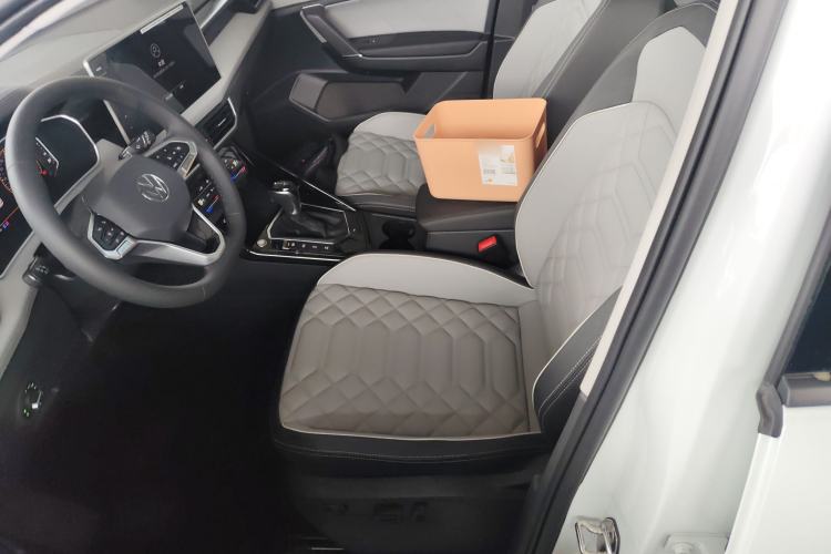 Used Volkswagen Tayron 2025 Facelifted Model, Popular Version, 300TSI Left Front Seat