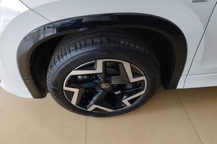 Used Volkswagen Tayron 2025 Tharu L 330TSI Two-Wheel Drive Elite City Package Left Front Wheel Hub
