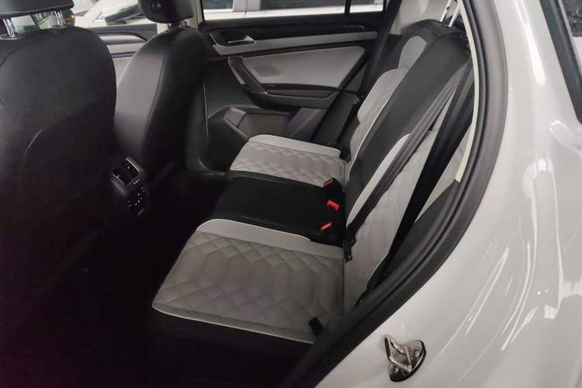 Used Volkswagen Tayron 2025 Facelifted Model, Popular Version, 300TSI Left Rear Seat