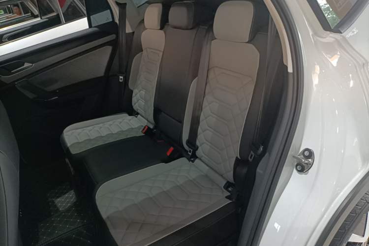 Used Volkswagen Tayron 2025 Zhongxiang Version 300TSI Left Rear Seat