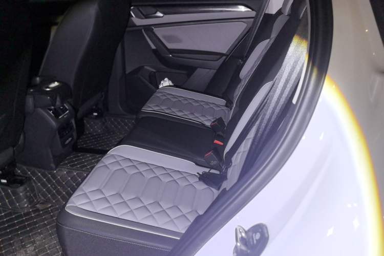 Used Volkswagen Tayron 2025 Zhongxiang Version 300TSI Left Rear Seat