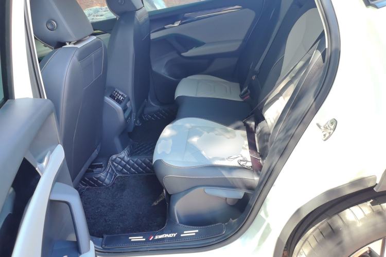 Used Volkswagen Tayron 2025 Tiguan L 330TSI Two-Wheel-Drive Elite Left Rear Seat