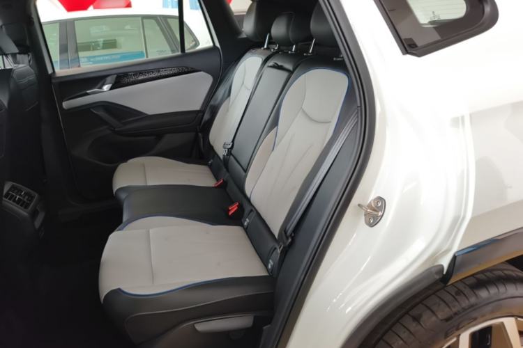 Used Volkswagen Tayron 2025 Tharu L 330TSI Two-Wheel Drive Elite City Package Left Rear Seat