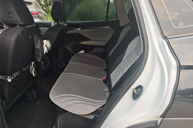 Used Volkswagen Tayron 2025 Tiguan L 330TSI Two-Wheel-Drive Elite Left Rear Seat