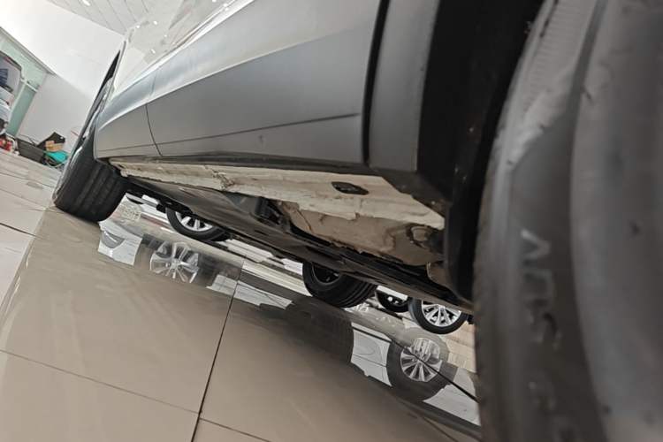 Used Volkswagen Tayron 2025 Facelifted Model, Popular Version, 300TSI Left Side Sill