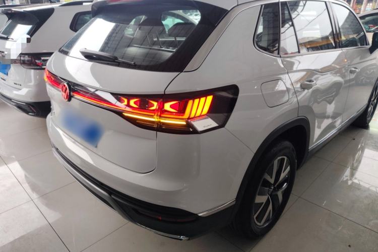 Used Volkswagen Tayron 2025 Facelifted Model, Popular Version, 300TSI Rear Right 45 Deg